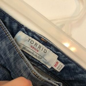 TORRID Plus Size Boyfriend Jean Medium Wash Denim